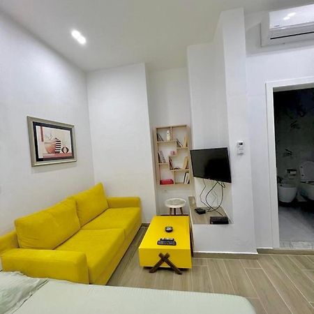 Апартаменты Gersi'S Daily Apartament Тирана Экстерьер фото